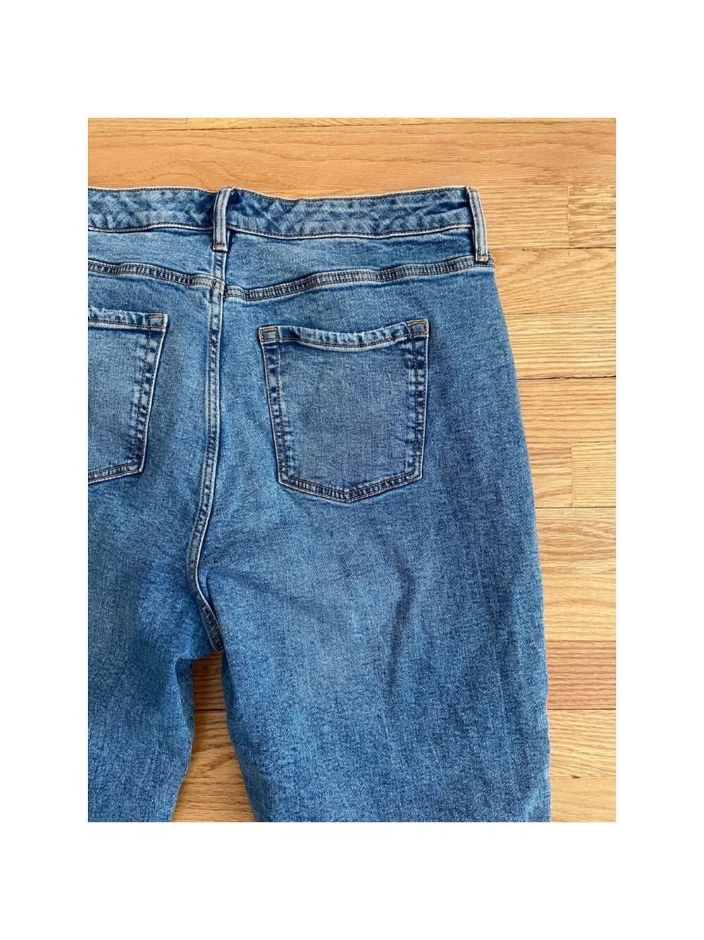 Joe Fresh Women’s Blue Distressed Straight Leg Jeans Size 18W - Picture 8 of 9